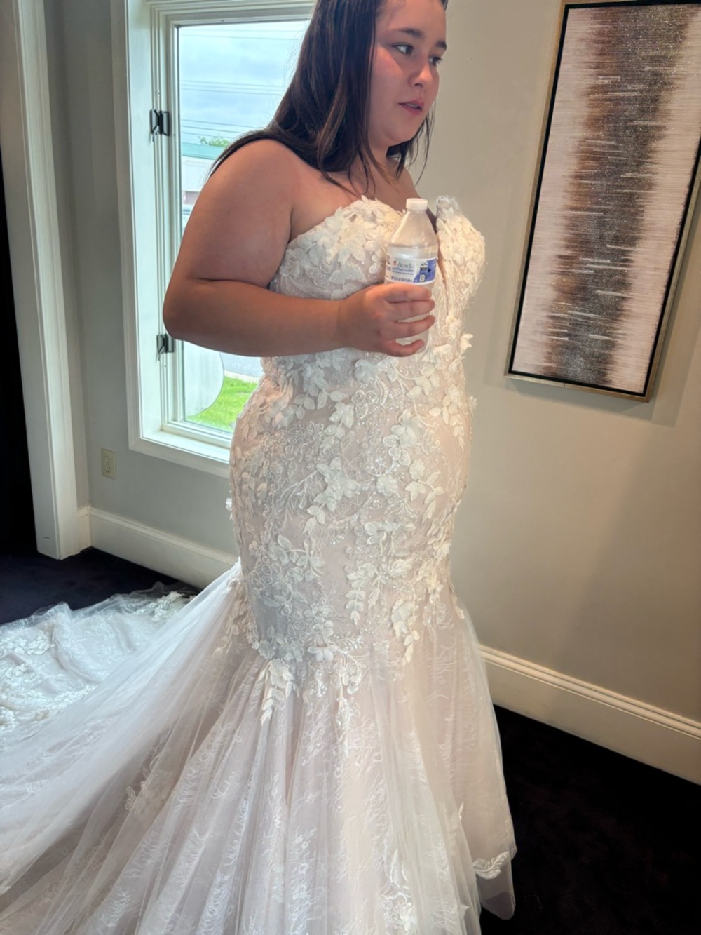 Elegant Lace Mermaid Wedding Gown in Ivory